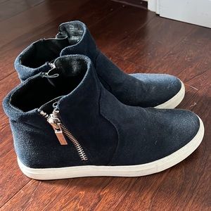Kenneth Cole Suede Shoes